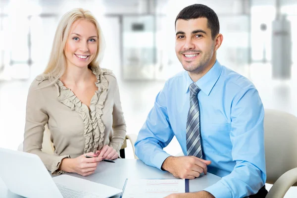 Businesspeople working at meeting — Stock Photo, Image