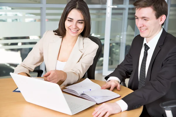 Businesspeople working at meeting — Stock Photo, Image