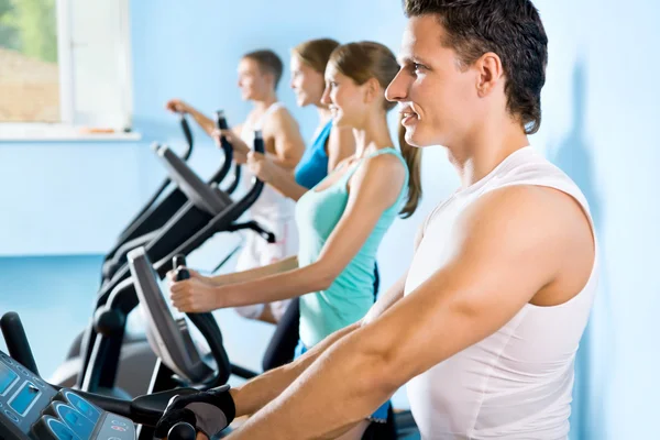 People on the treadmill. Fitness — Stock Photo, Image