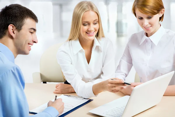 Businesspeople working at meeting — Stock Photo, Image