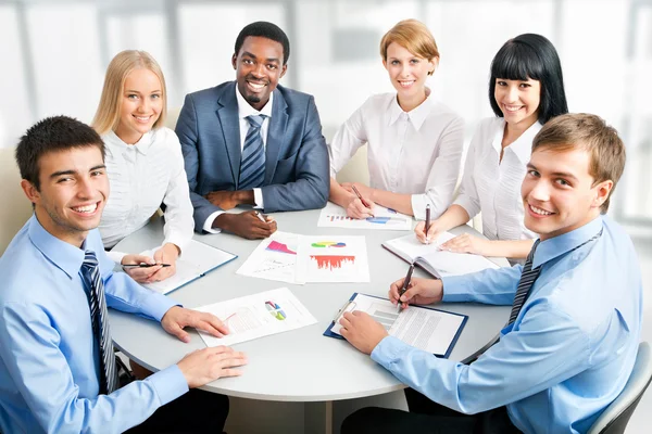 Gelukkige zakenmensen — Stockfoto