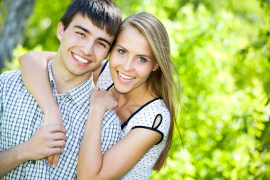 Çiftler Sarılması