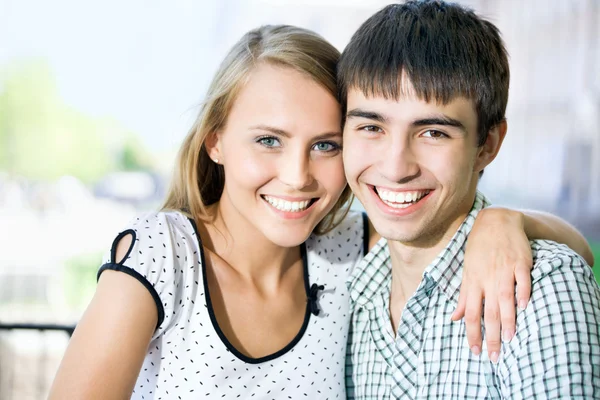 Couple embracing — Stock Photo, Image