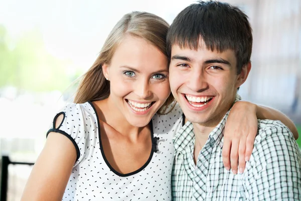 Couple embracing — Stock Photo, Image