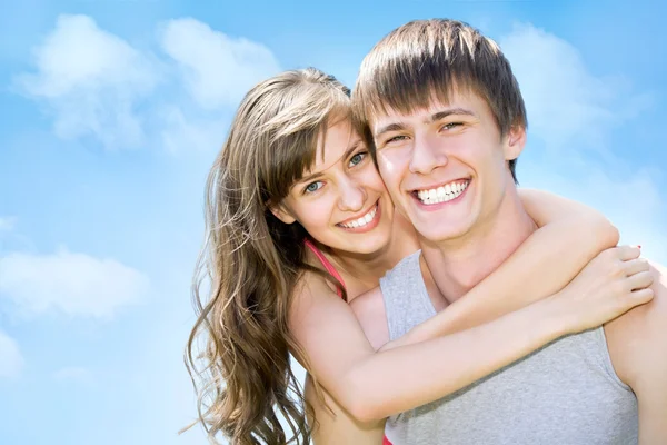 Woman embracing her boyfriend — Stock Photo, Image