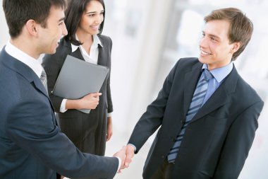 İş Adamları Tokalaşıyor