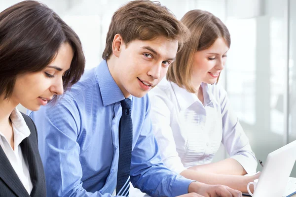 Young business people. Teamwork — Stock Photo, Image