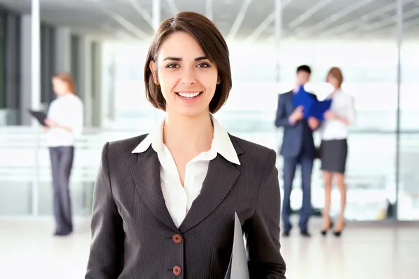 Mujer de negocios bonita — Foto de Stock