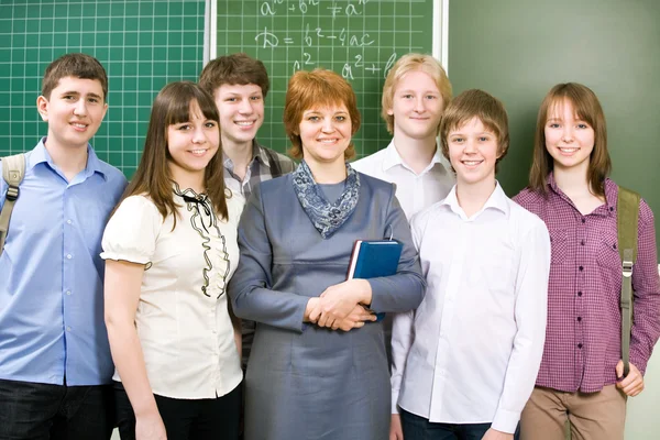 Profesor y estudiantes — Foto de Stock