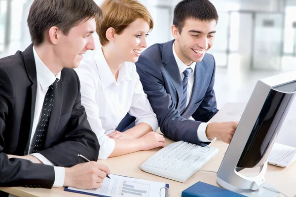 Samenwerking tussen zakenmensen — Stockfoto