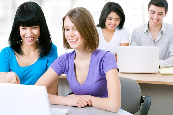 Students with laptops — Stock Photo, Image