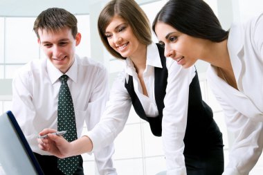 Bilgisayarlı iş adamları