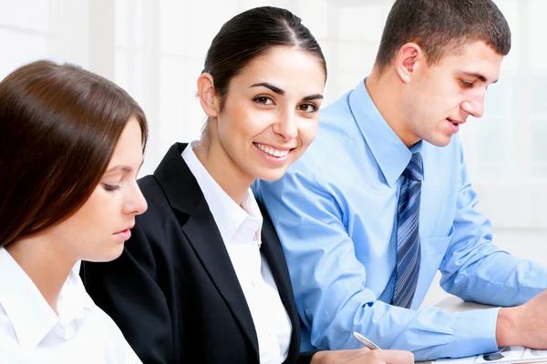 Joven mujer de negocios —  Fotos de Stock