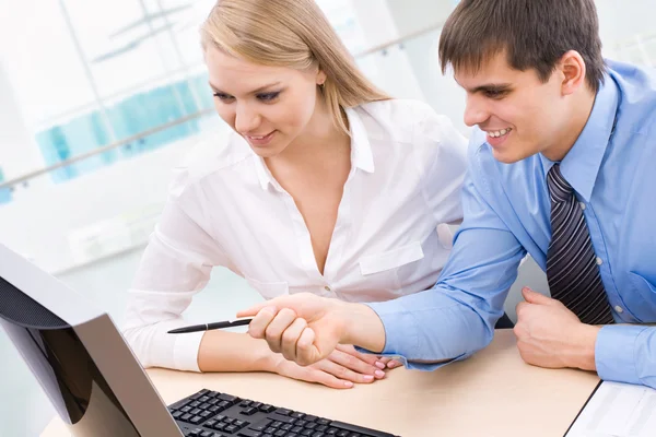 Junge Geschäftsleute — Stockfoto