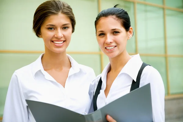 Zakelijke vrouwen — Stockfoto