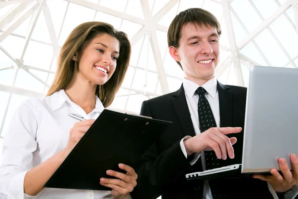 Jóvenes empresarios — Foto de Stock