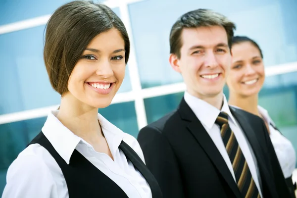 Junge Geschäftsleute — Stockfoto