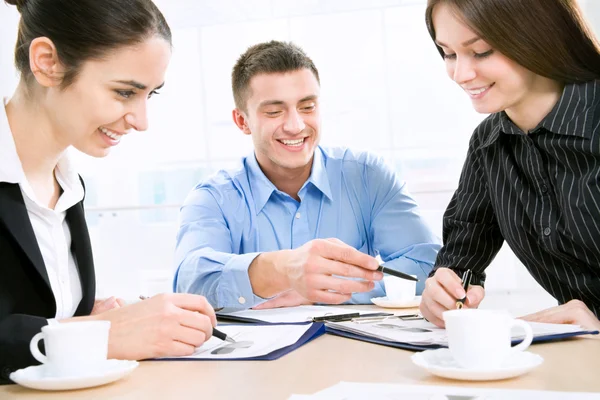 Businesspeople in office — Stock Photo, Image