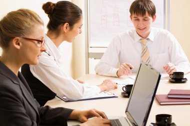 Ofisteki iş adamları