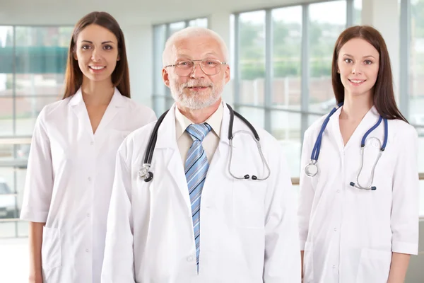 Arts met verpleegkundigen — Stockfoto
