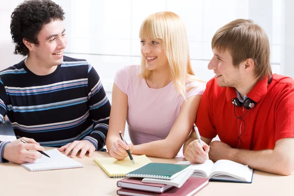 Studenten in de klas — Stockfoto