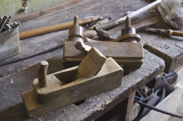Старые столярные инструменты — стоковое фото