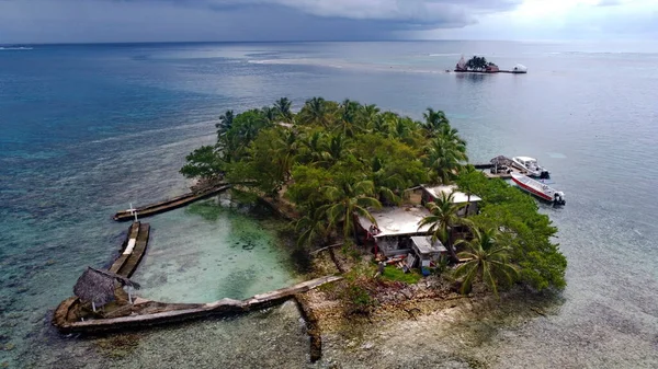 Île Tropicale Avec Lagune Dans Océan Vacances Été — Photo