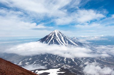 Güzel Doğal Kent Simgesi, manzaralı dağlar. 