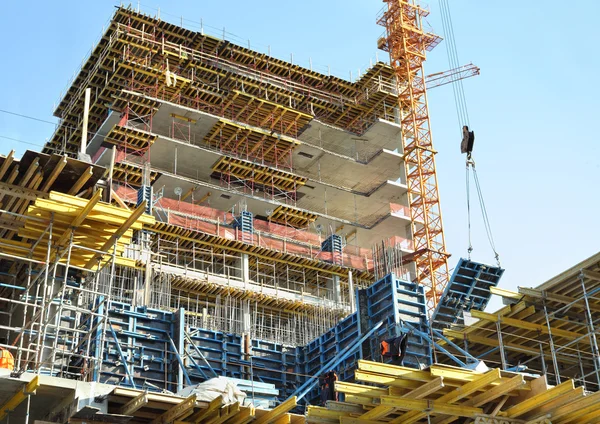 Construção de arranha-céus em construção . — Fotografia de Stock