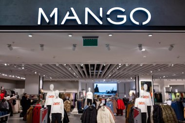 MANGO Moda Mağazası. Minsk, Belarus - Şubat 2022