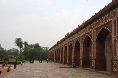 Humayun 'un Mezarı, Yeni Delhi, Hindistan' ın en ünlü binasının manzarası.