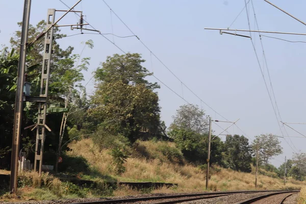 Şehirdeki demiryolu treni