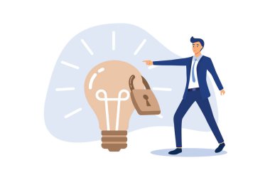 Fikri mülkiyet, patentli koruma, telif hakkı saklı veya konsepti kopyalayamayan ürün markası, ampul fikrine sahip iş adamı patentler için asma kilit ile kilitli duruyor.