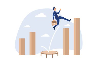 Ticari zorluklar, gelir artışı ve ekonomik krizden kurtulma ya da kazanç ve kar büyümesi alt kavramlardan sıçrama, güçlü iş adamı trambolinden büyüyen çubuk grafiğinin üstüne atlama.