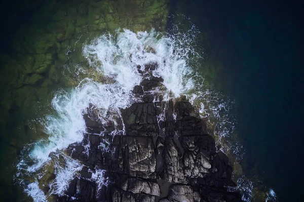 Удивительные Скалы Берега Острове Итуруп — стоковое фото