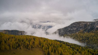 İtalya 'daki Dolomite Dağları