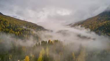 İtalya 'daki Dolomite Dağları