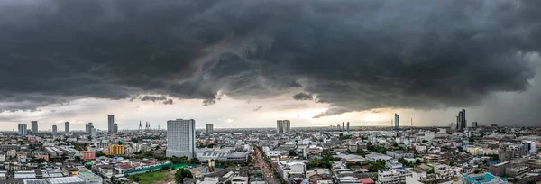 Acima Bangkok City Life Nuvens Escuras Prelúdio Uma Tempestade — Fotografia de Stock