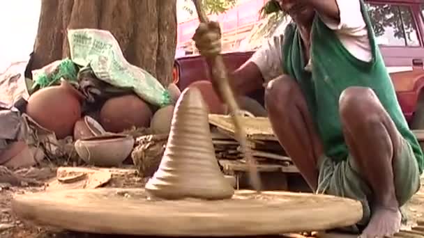 Indian Potter — Stock Video