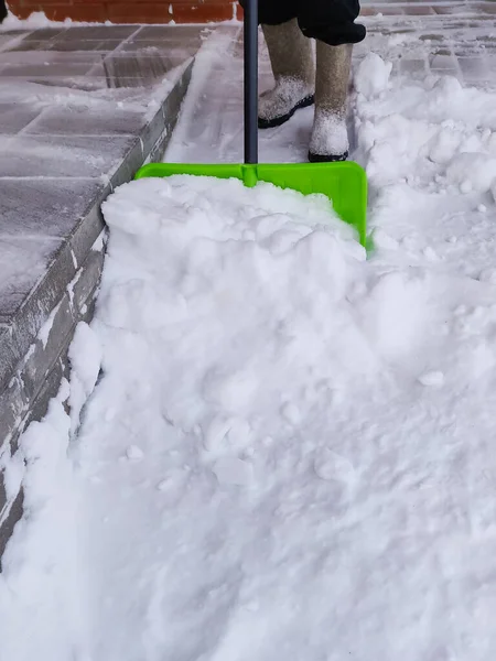 Shoveling Snow Porch — Stock Photo, Image
