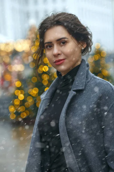 Stylish Brunette Woman Wears Trendy Coat Walking Snowfall Closeup Shot — Stock Photo, Image