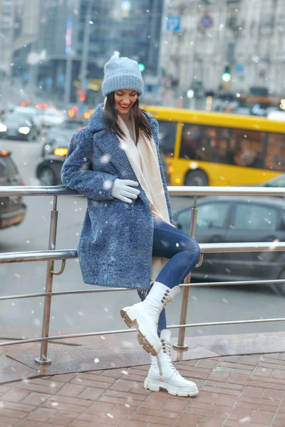 Fashionable Brunette Woman Coat Posing City Snowy Weather — Stock Photo, Image