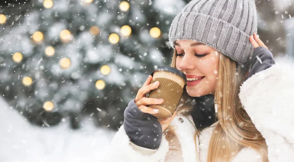 Lovely Blond Woman Enjoying Coffee Snowfall Empty Space — Stock Photo, Image