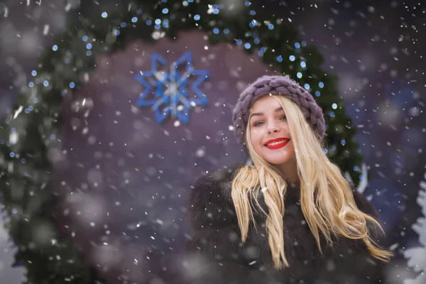 Outdoor Portrait Expressive Young Woman Walking Holiday Fair Snowflakes Empty — Stock Photo, Image