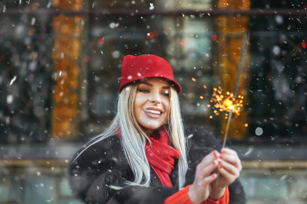 Charming Blond Woman Having Fun Sparkling Lights Christmas Fair Space — Stock Photo, Image