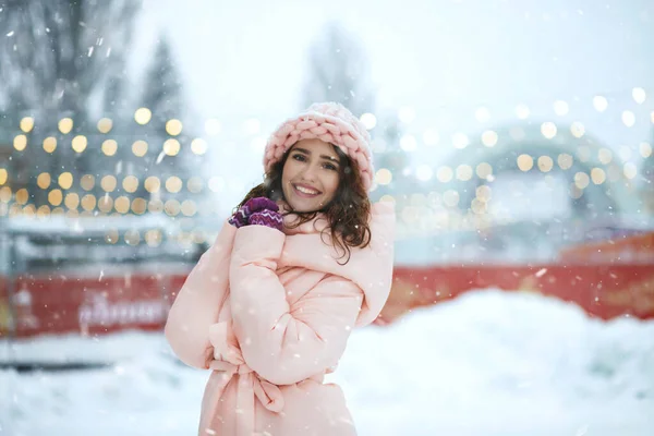 Merry Young Woman Wears Knitted Cap Walking Holiday Fair Background — Fotografia de Stock