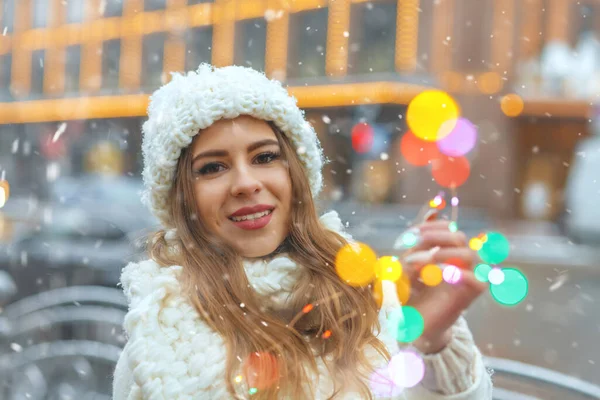 Pretty Young Woman Walking Winter Fair Garlands Empty Space — Stock Photo, Image