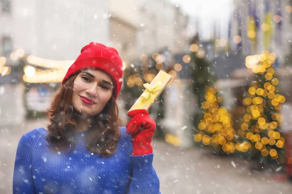 Charming Young Woman Holding Gift Box Ribbon Christmas Fair Empty — Stock Photo, Image