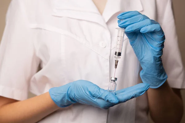 Woman Nurse Holding Syringe Covid Vaccine Injection — Stock Photo, Image