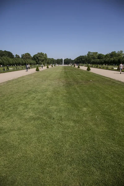 Garden before the German parliament in Berlin — Stock Photo, Image